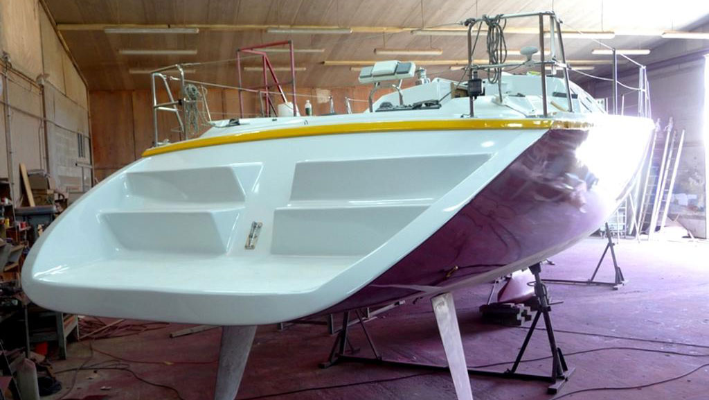 A large stern as practical as comfortable and safe